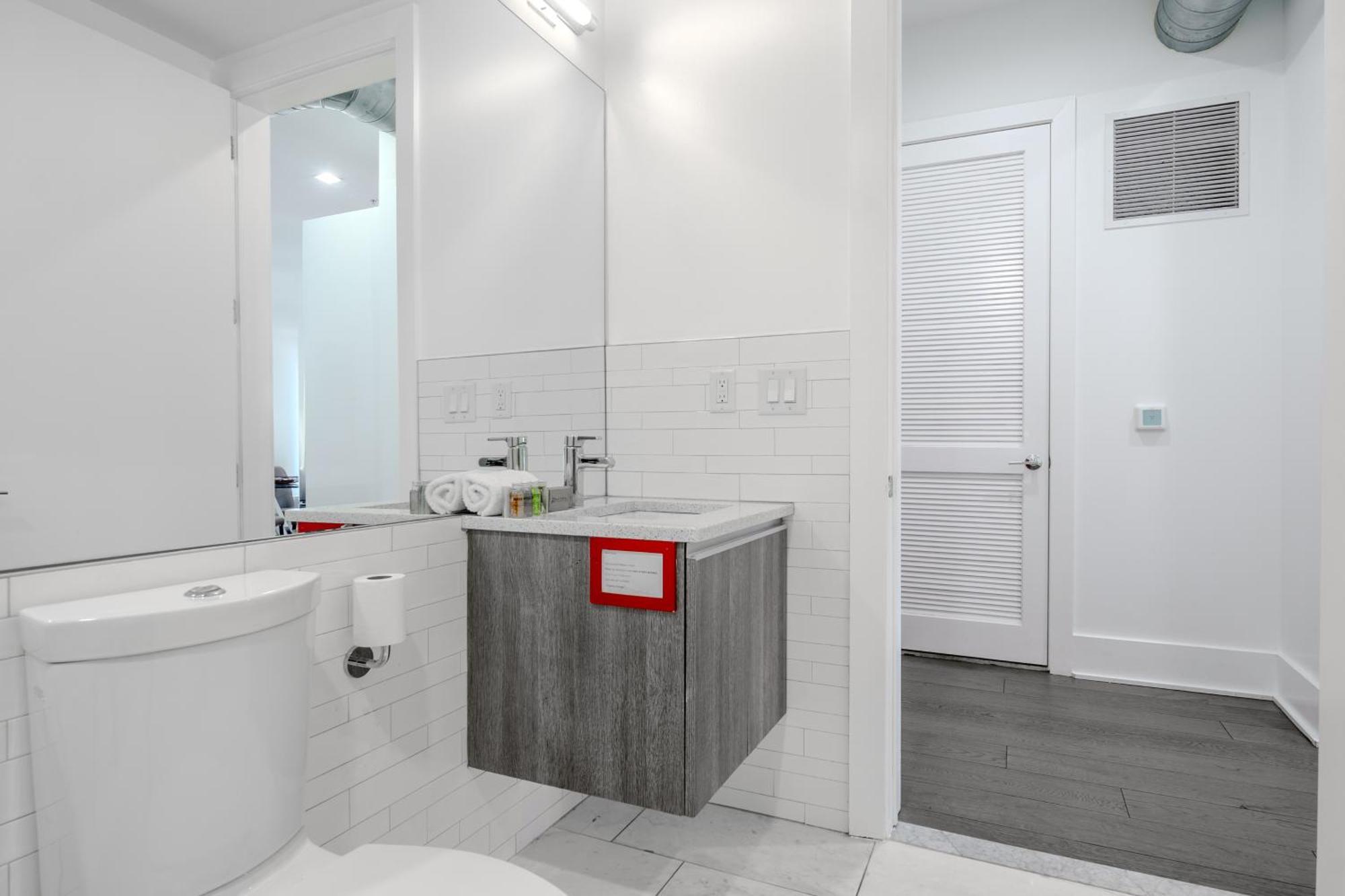Dharma Home Suites Hoboken Luaran gambar